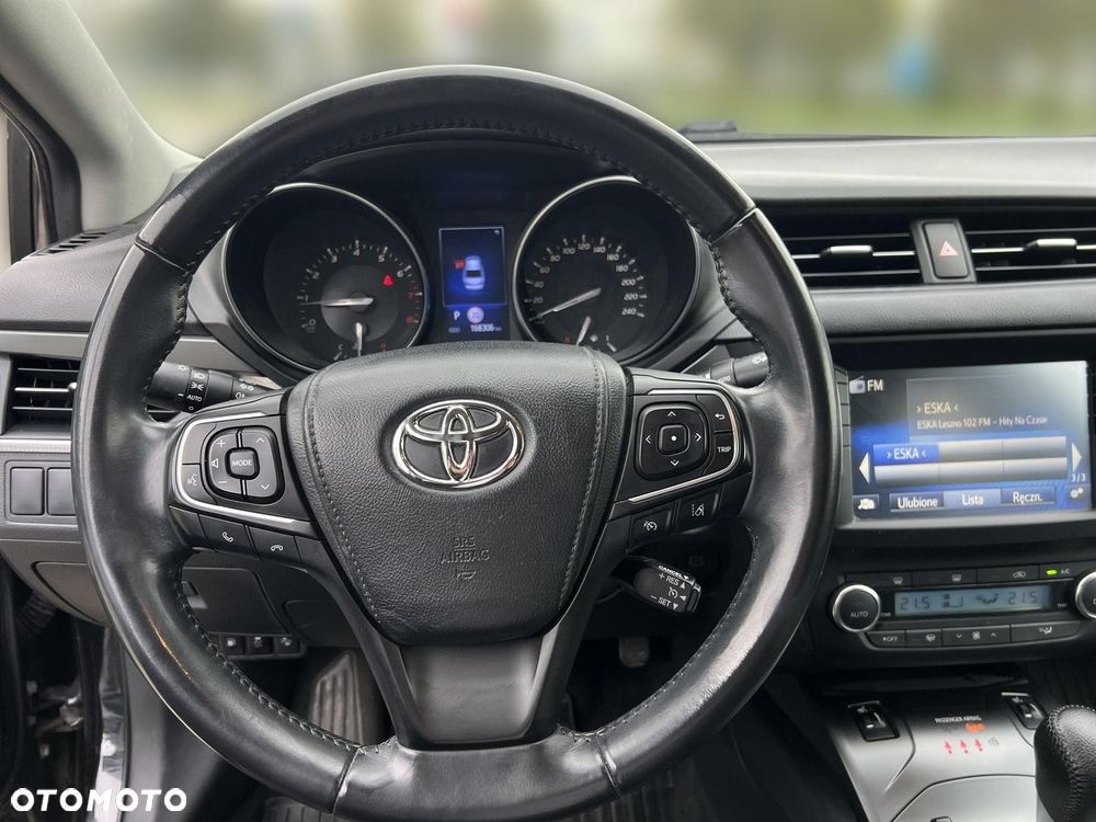 Toyota Avensis 1.8 Premium MS - 18