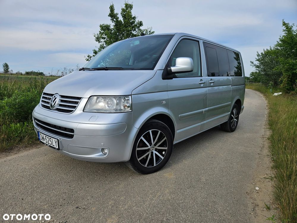 Volkswagen Multivan - 1