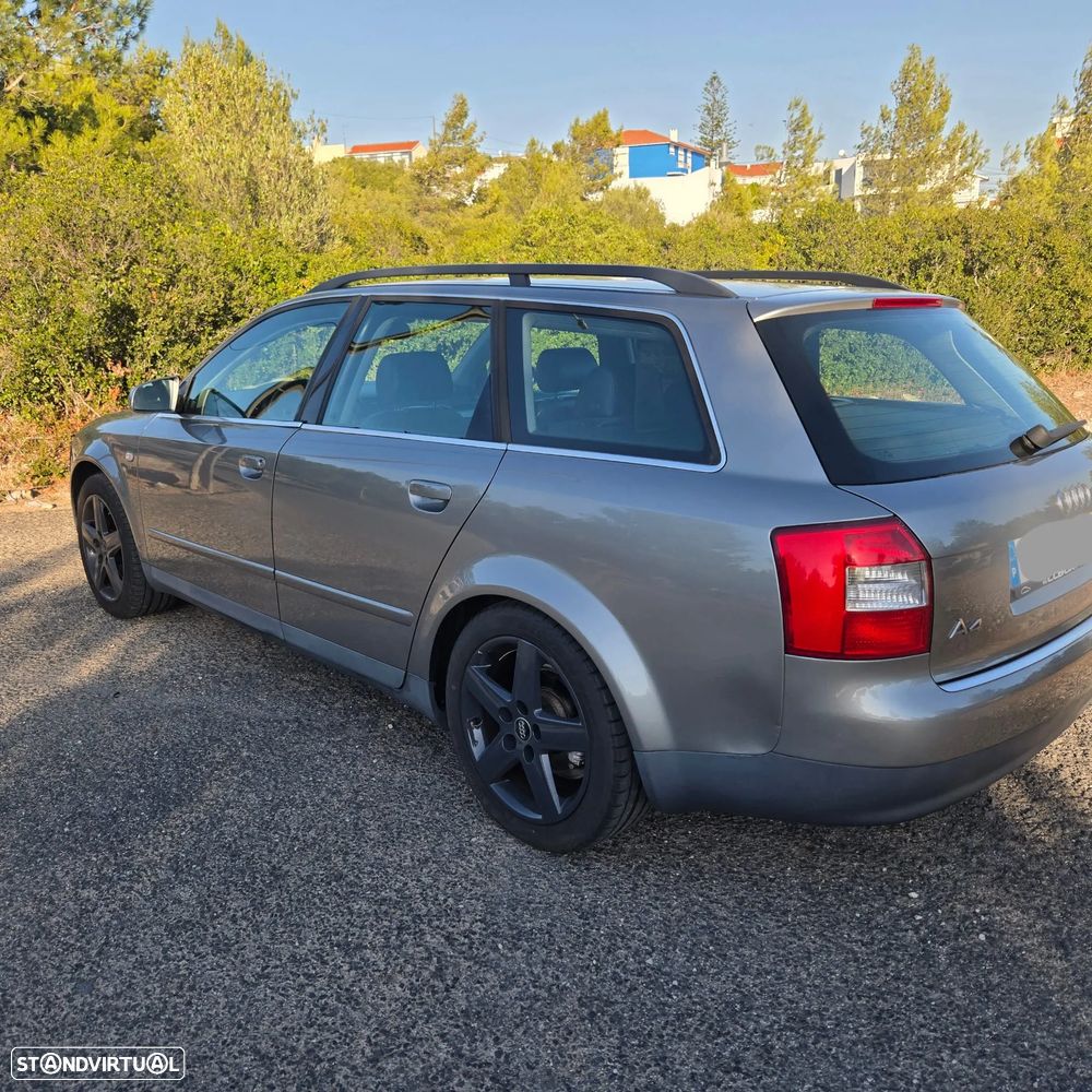 Audi A4 Avant 2.5 TDI quattro - 3