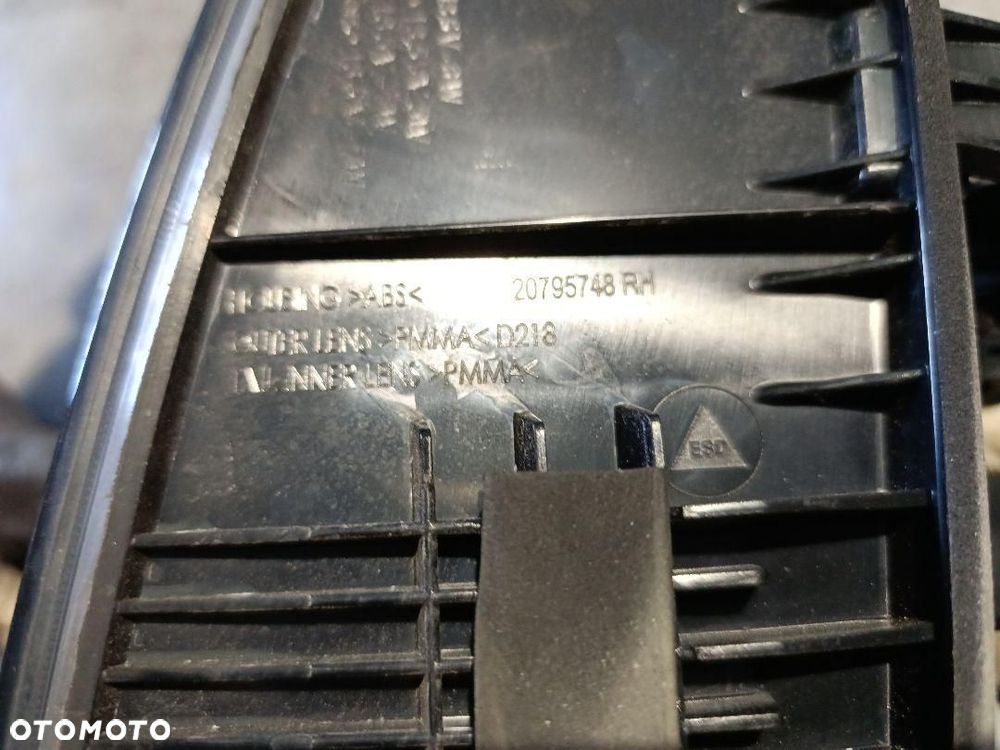 ALFA ROMEO STELVIO LIFT LAMPA KLAPY PRAWA TYŁ 20795748 - 6