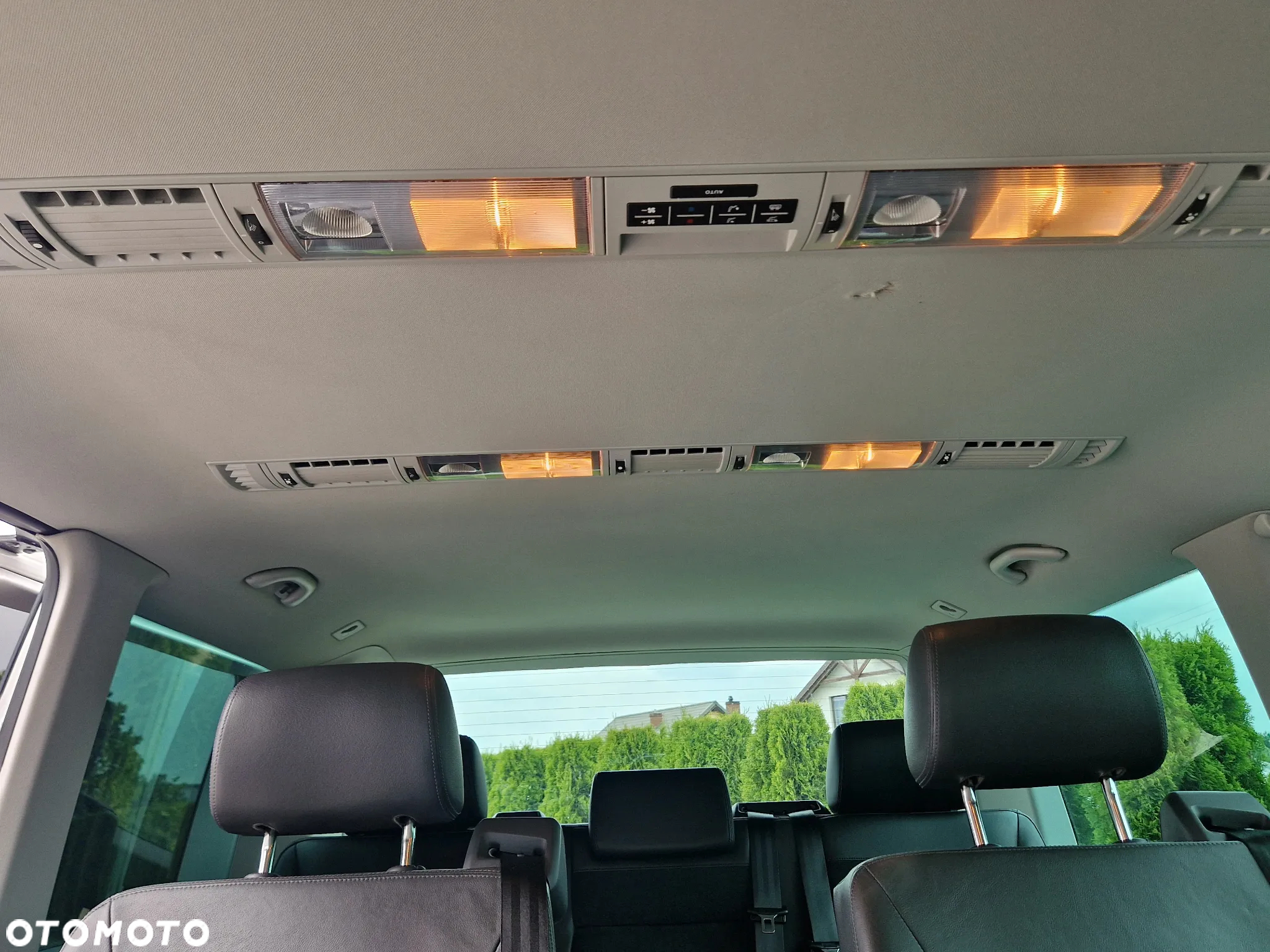 Volkswagen Multivan 2.0 TDI L1 Highline - 23