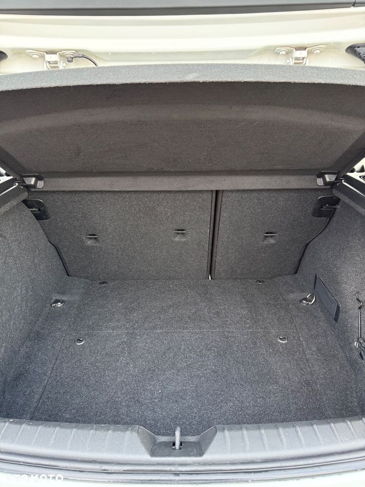 BMW Seria 1 116d - 12