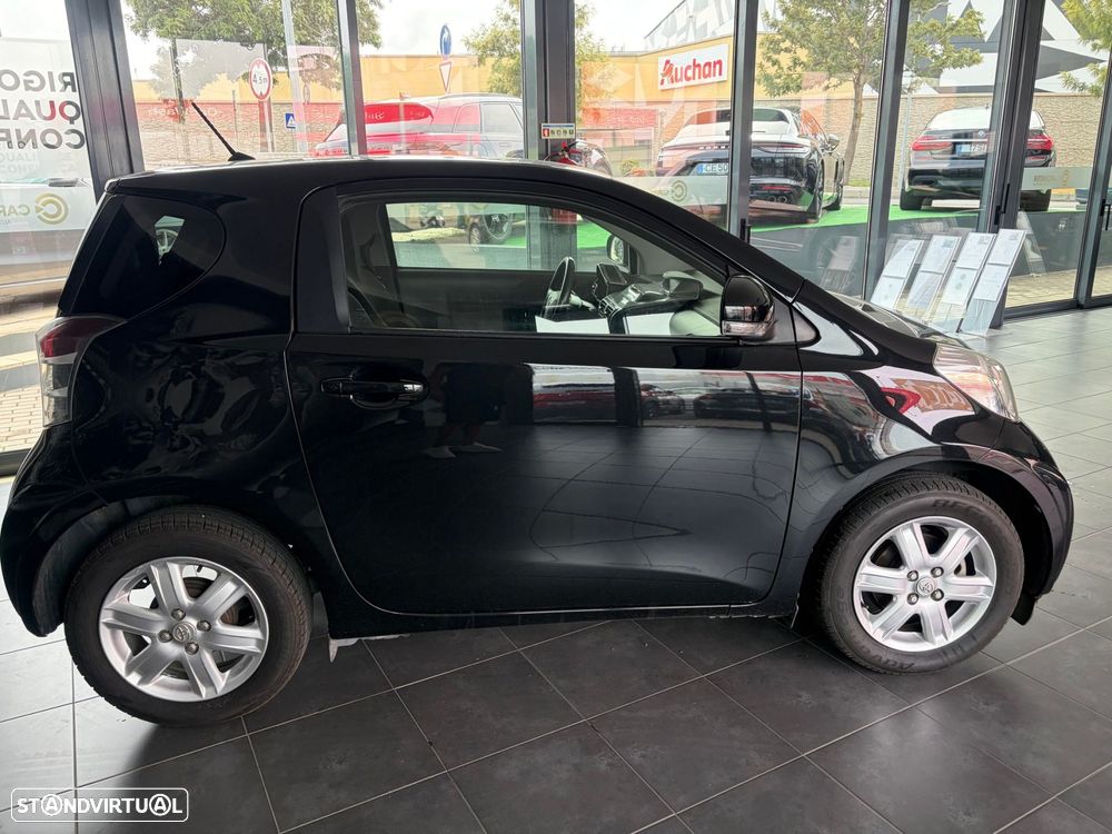 Toyota iQ 1.0 VVT-i - 9