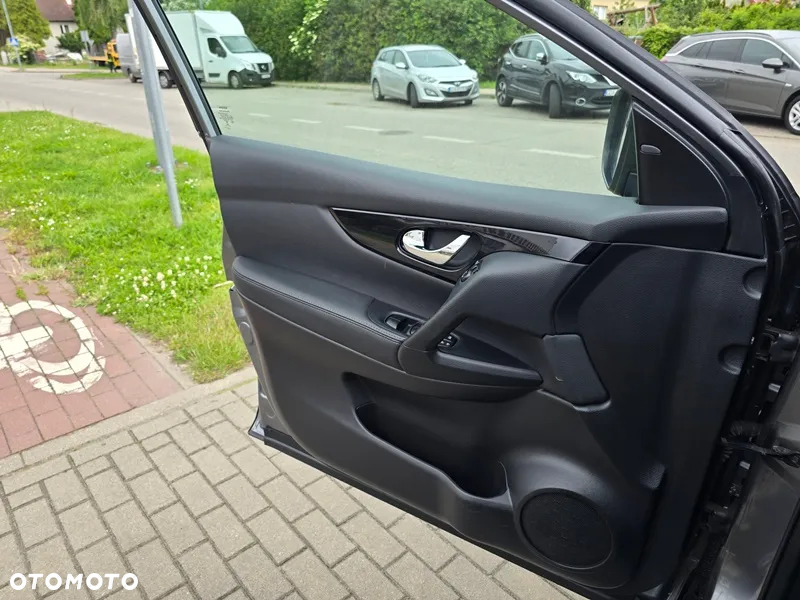 Nissan Qashqai 1.6 DCi Tekna Xtronic EU6 - 24