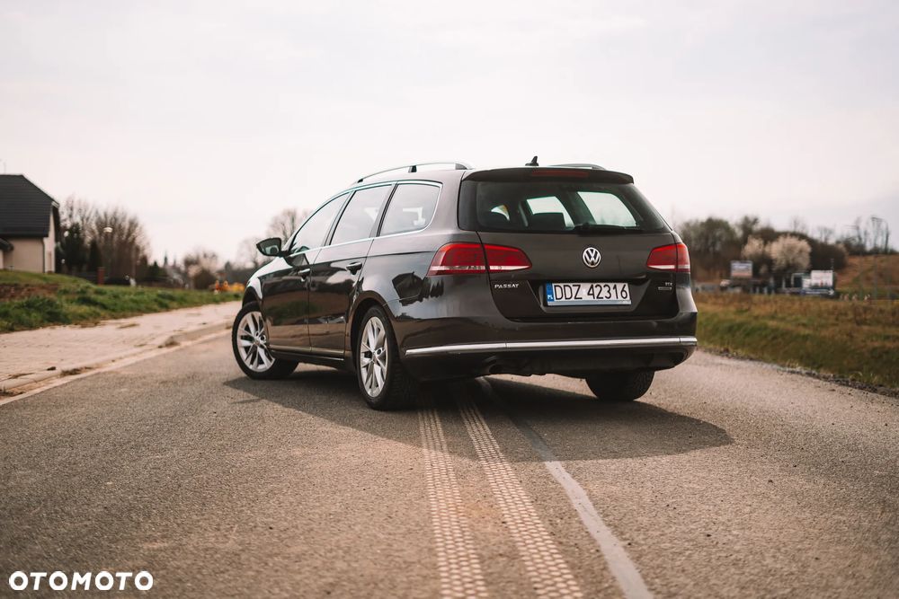 Volkswagen Passat 1.6 TDI Comfortline - 20
