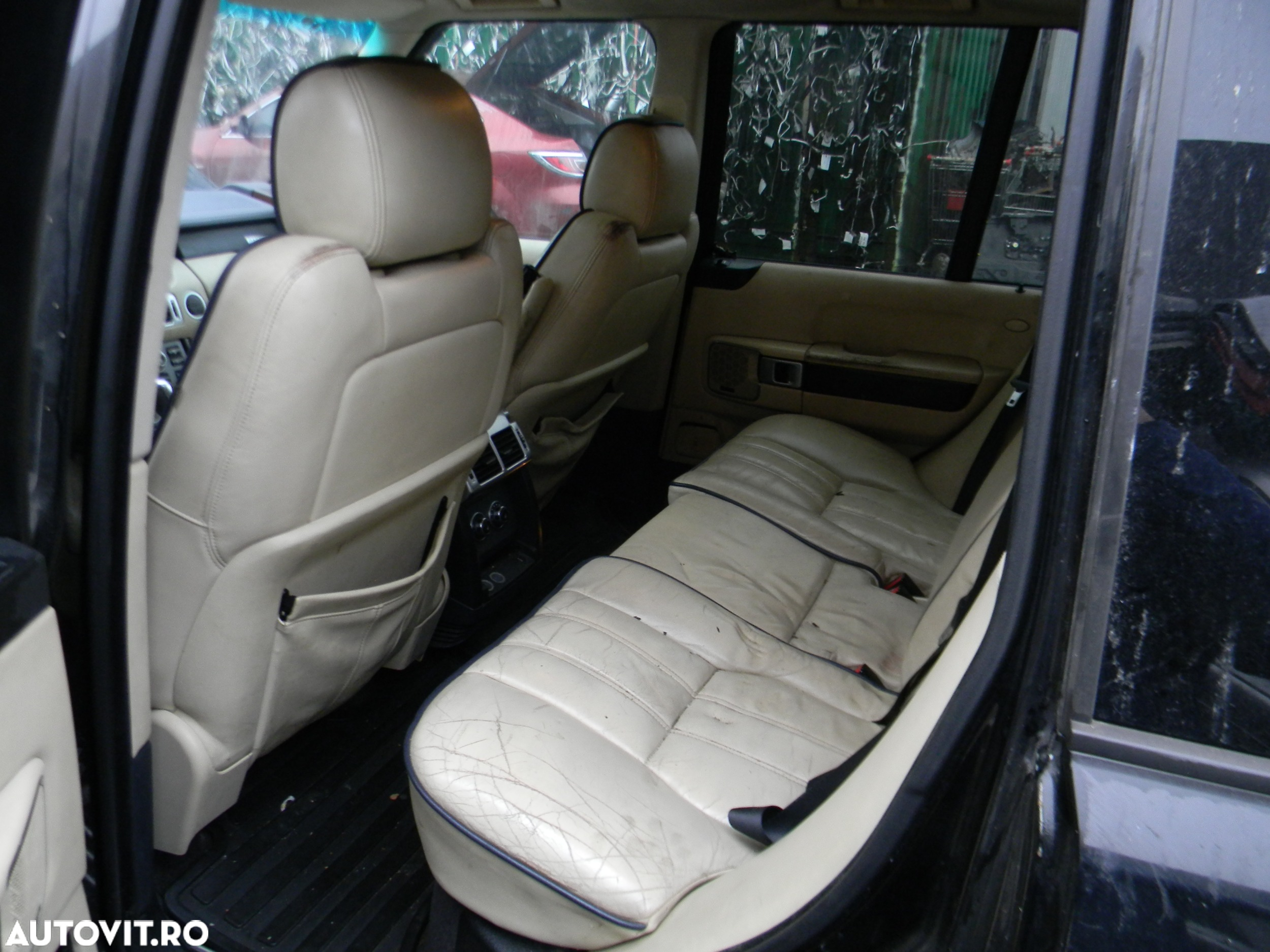 Dezmembrari  Land Rover RANGE ROVER Mk 3 L322 (LM)  2002  > 2012 3.6 - 37