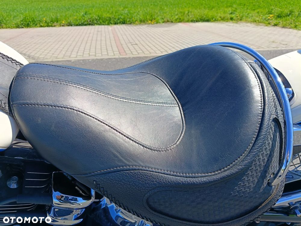 Harley-Davidson Softail Deluxe - 19