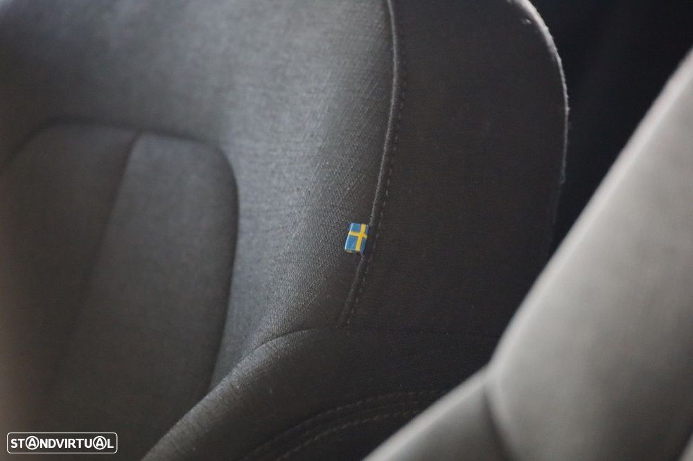 Volvo XC 40 1.5 T2 Momentum Core Geartronic - 7