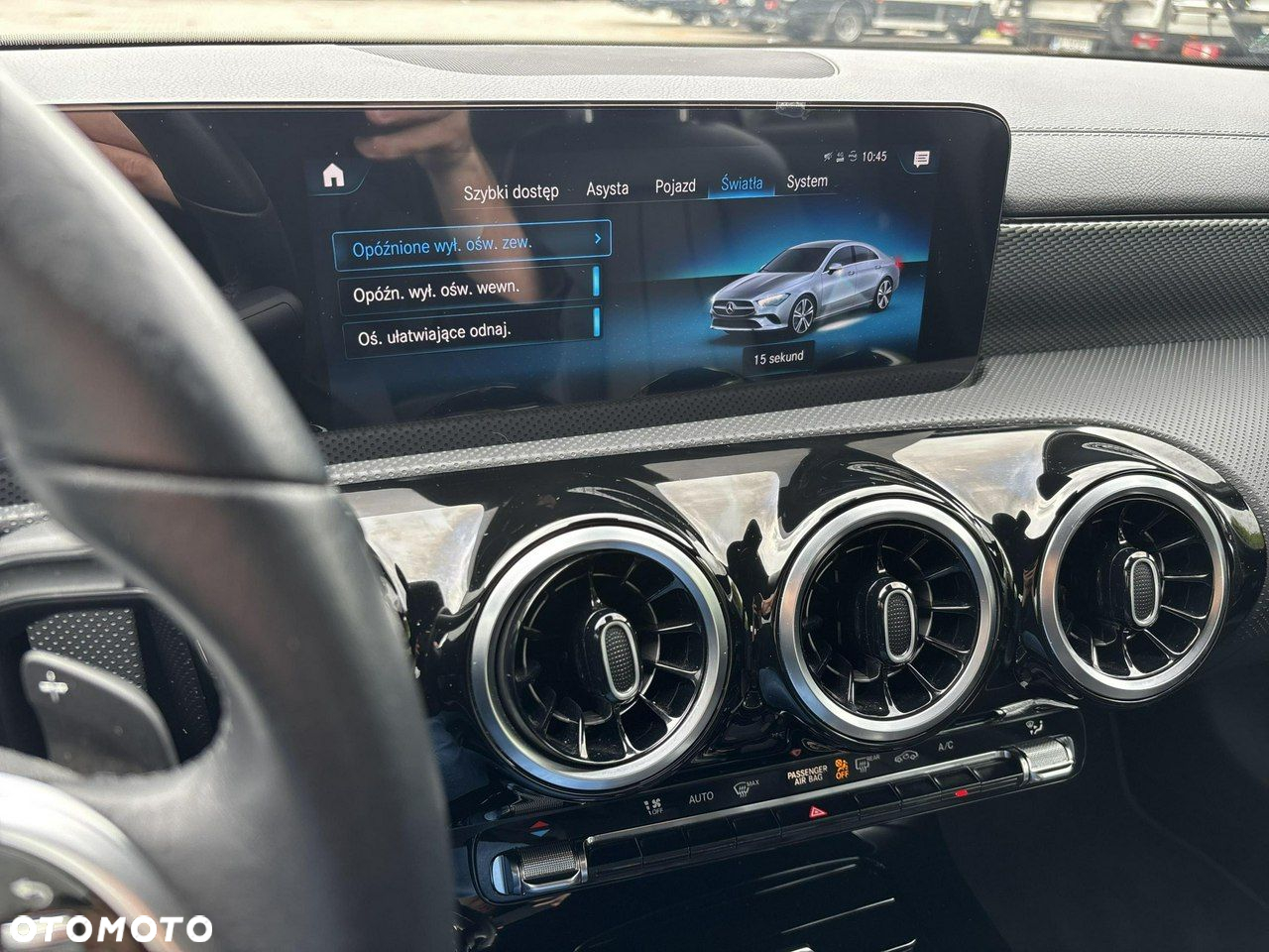 Mercedes-Benz CLA - 25