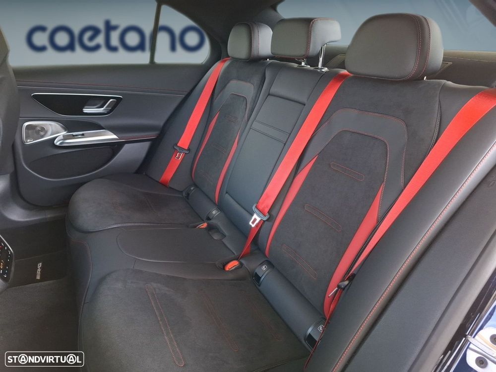 Mercedes-Benz E 53 AMG Hybrid 4Matic+ - 14