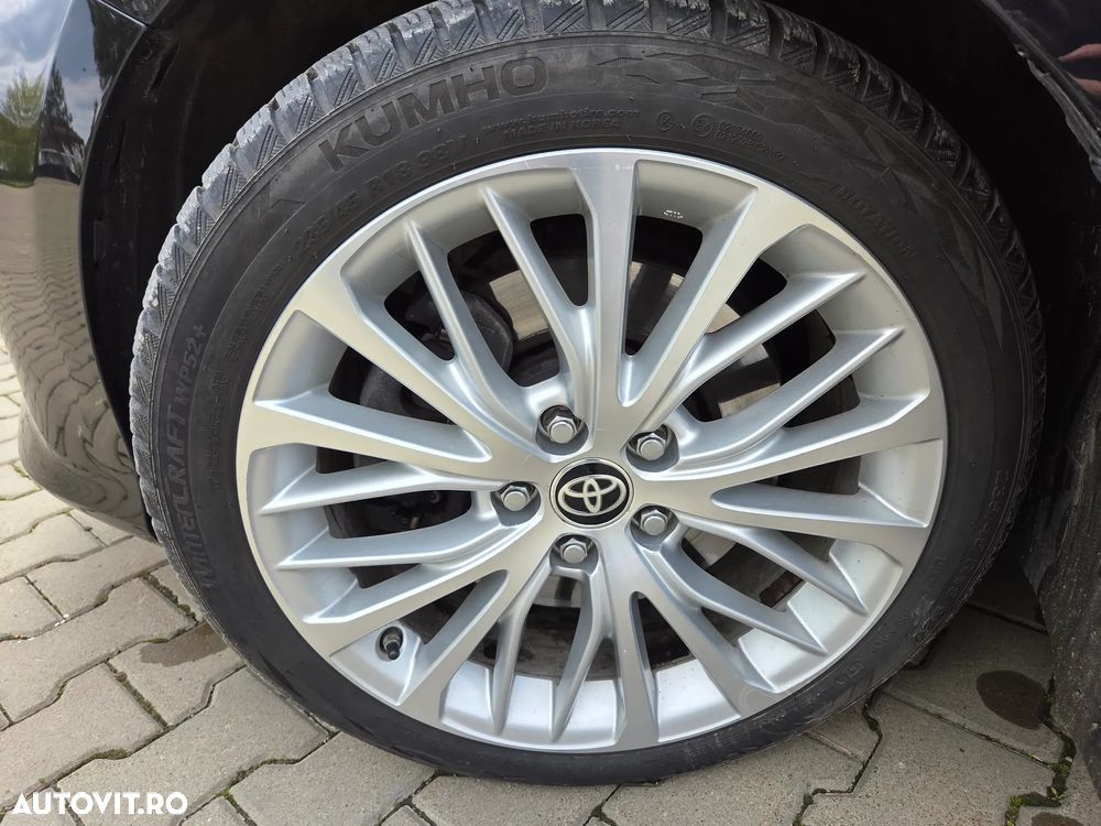 Toyota Camry 2.5 Exclusive - 17