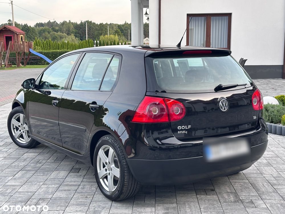 Volkswagen Golf 1.6 Highline - 4