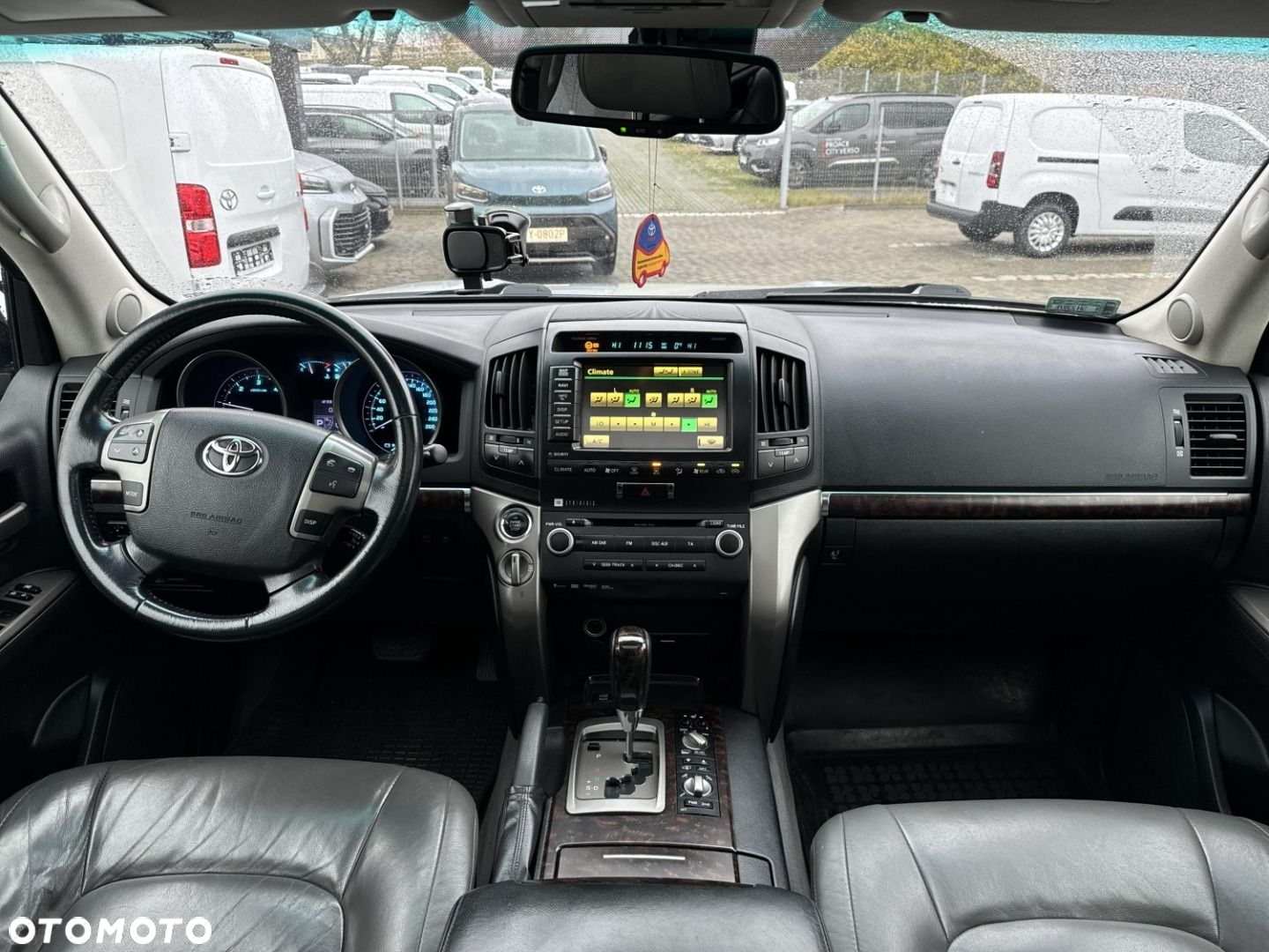 Toyota Land Cruiser - 10