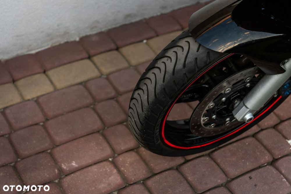 Yamaha R6 - 9