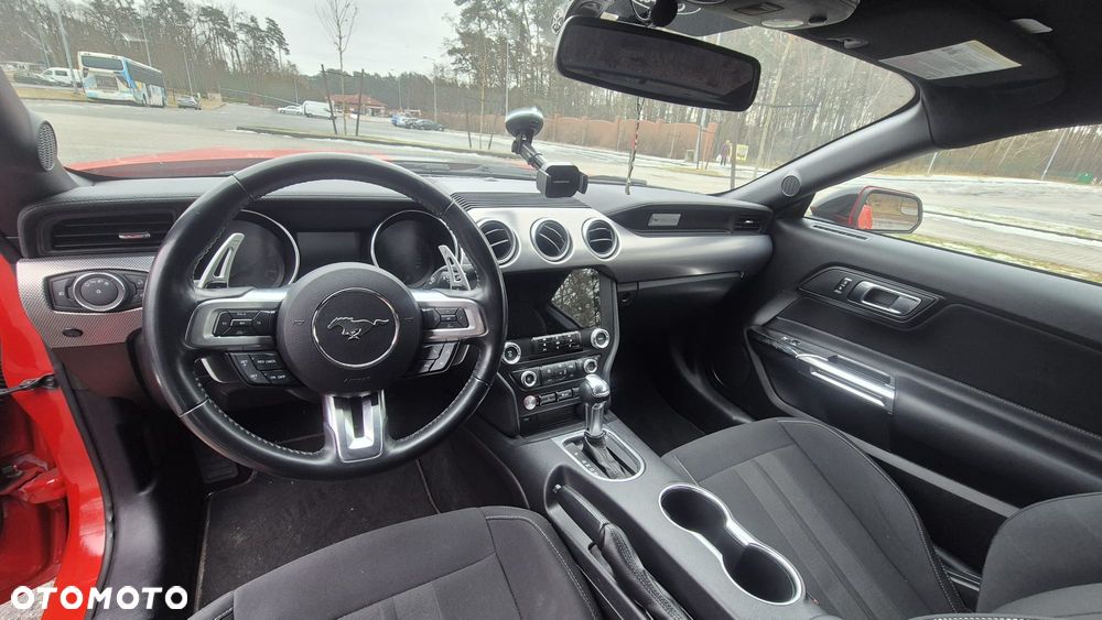 Ford Mustang - 7