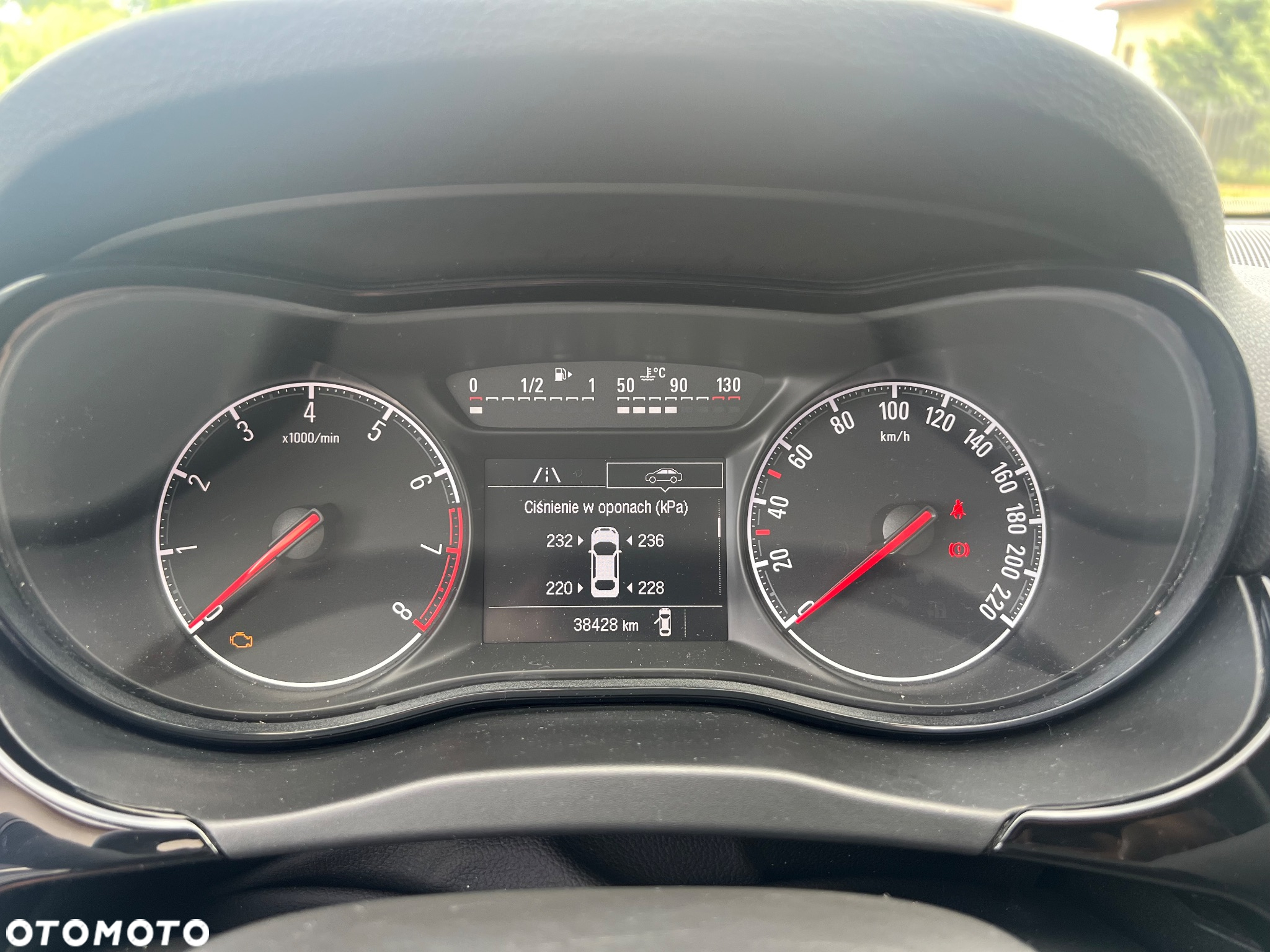 Opel Corsa 1.4 16V Cosmo - 24