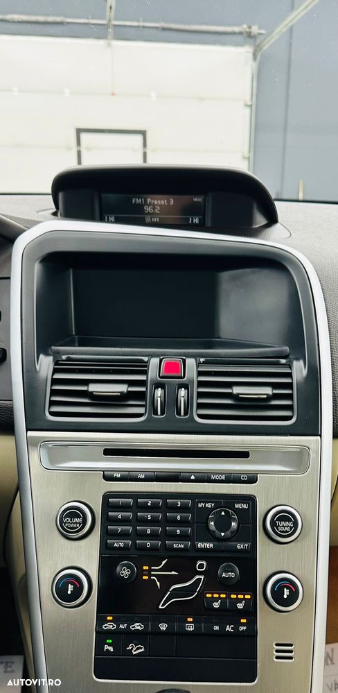 Volvo XC 60 D4 AWD Momentum - 19