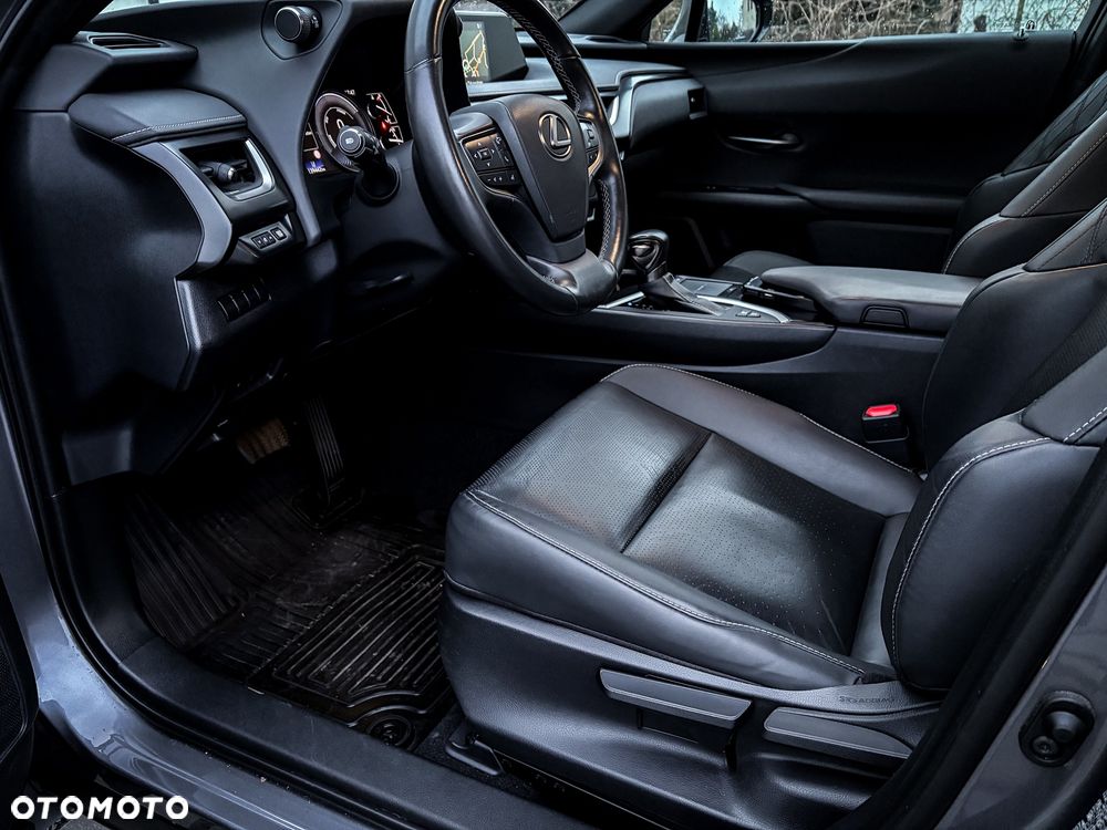 Lexus UX 250h Executive Line - 21