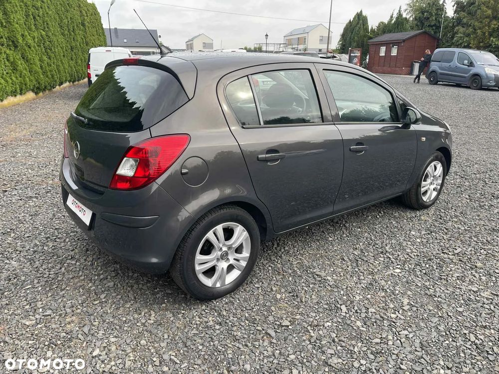 Opel Corsa - 4