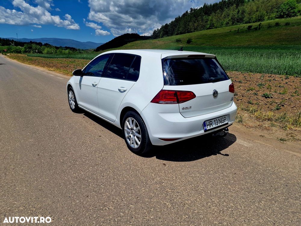 Volkswagen Golf 1.6 TDI DPF Comfortline - 4