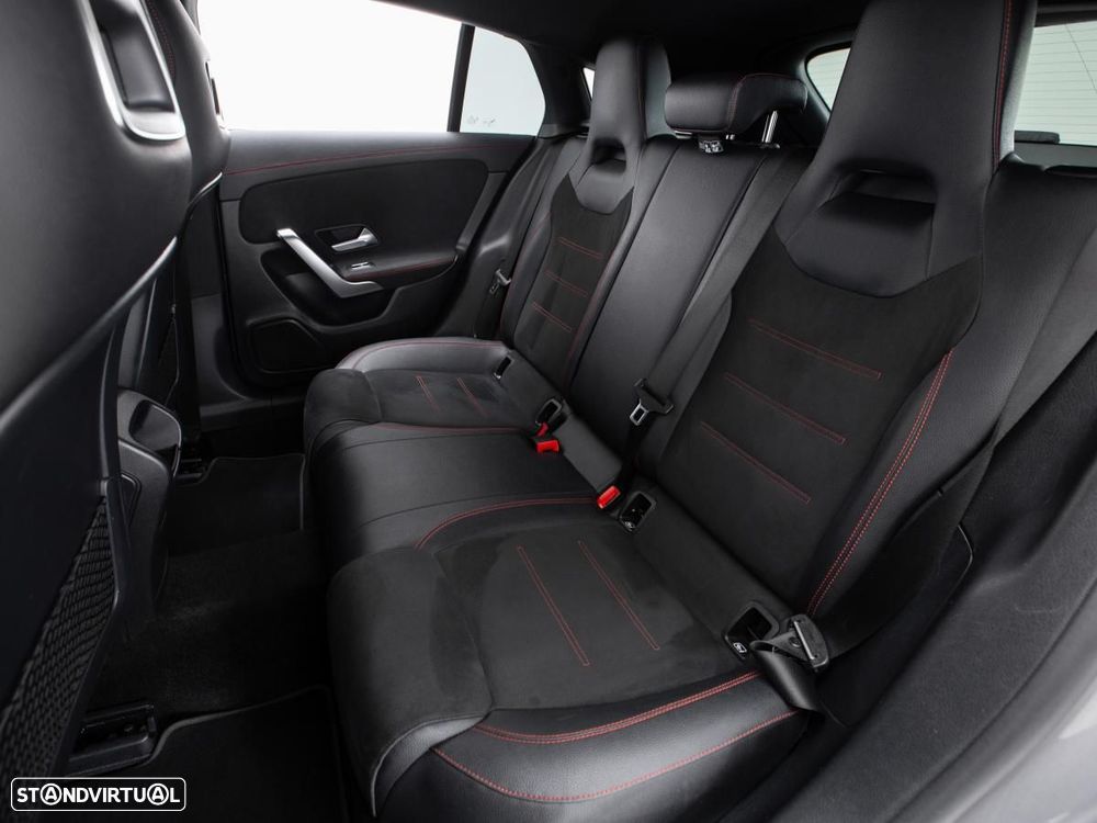 Mercedes-Benz CLA 180 - 10