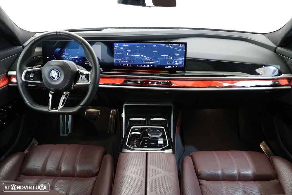 BMW i7 xDrive60 Pack Desportivo M - 8