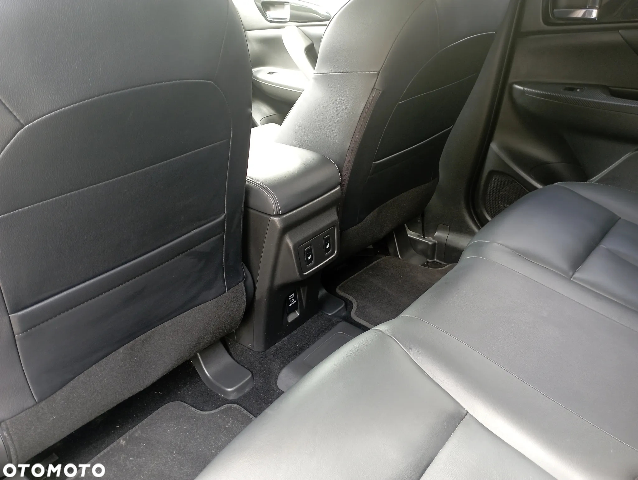 Mitsubishi Eclipse Cross 2.4 PHEV Instyle Plus - 4