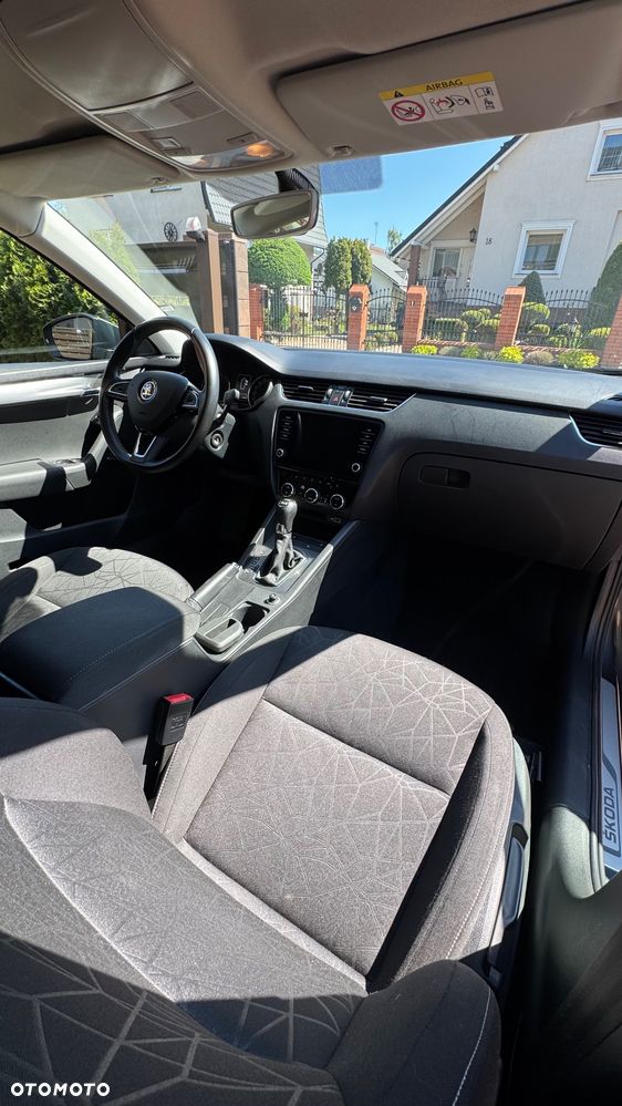 Skoda Octavia 1.8 TSI 4x4 Clever DSG - 9