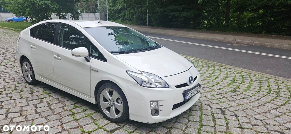 Toyota Prius 1.8 HSD Sol - 3