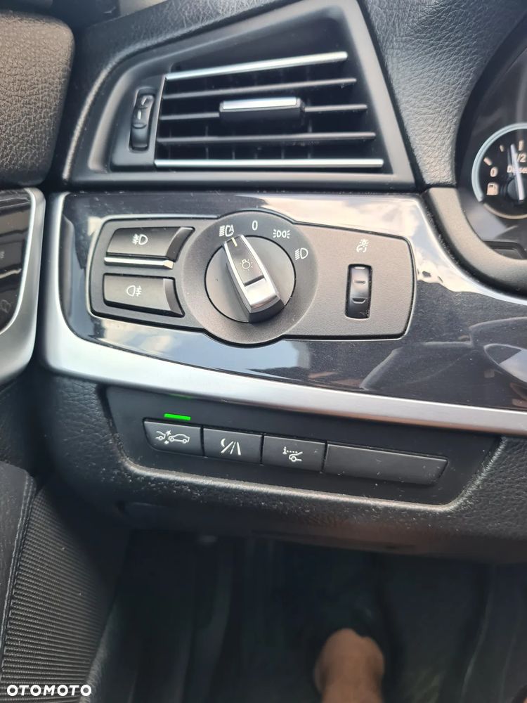 BMW Seria 5 535d xDrive - 9
