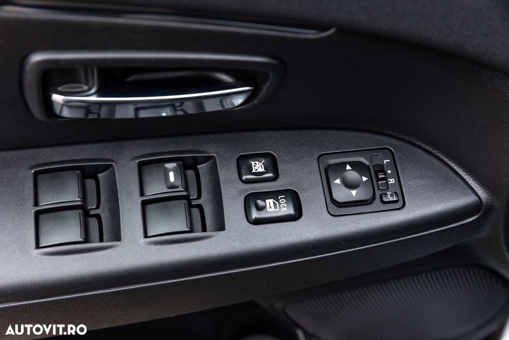 Mitsubishi ASX 1.8 DI-D 4WD Instyle - 28