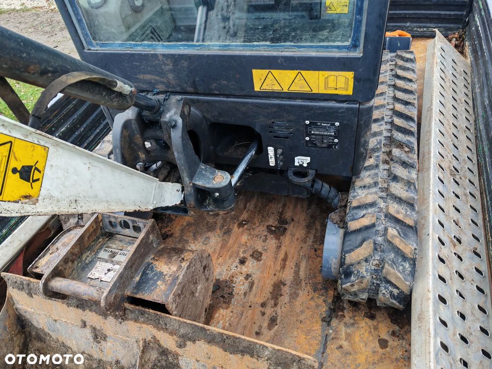 Bobcat E17 - 5