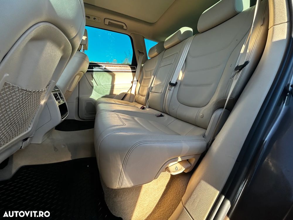 Volkswagen Touareg - 19