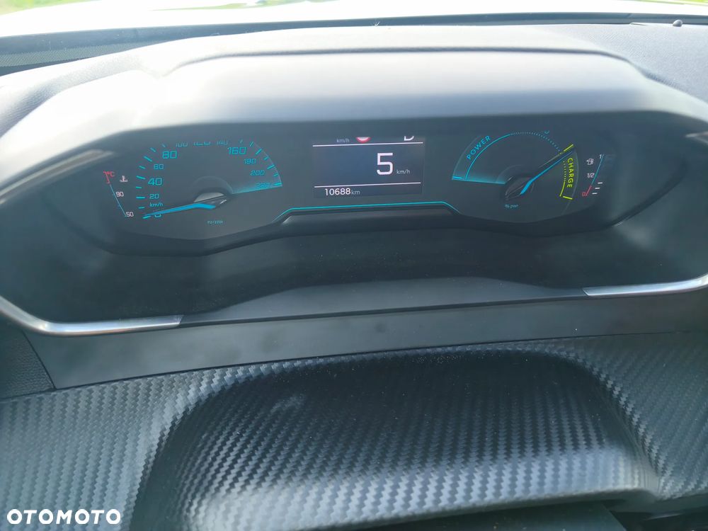 Peugeot 2008 Hybrid 136 e-DSC Style - 8