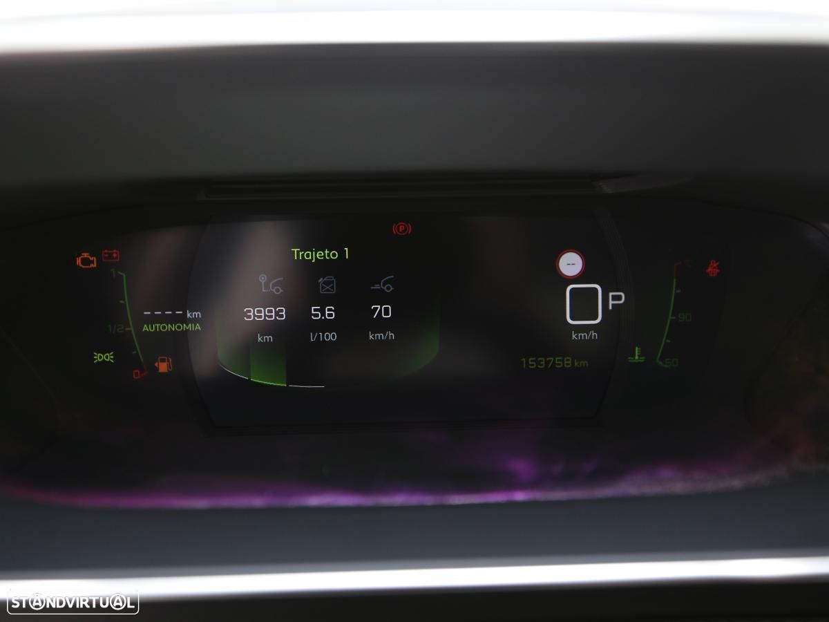 Peugeot 2008 1.5 BlueHDi Allure EAT8 - 21