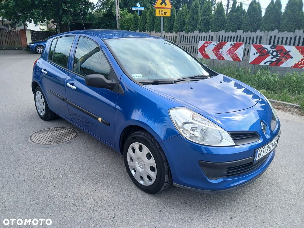 Renault Clio - 7