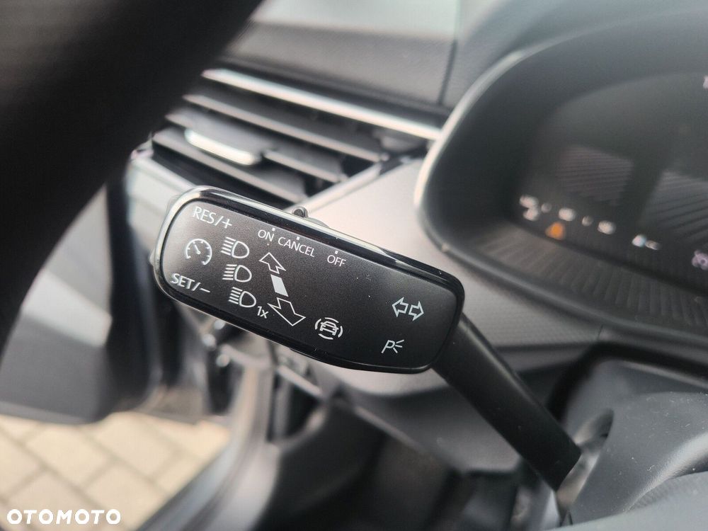 Skoda Kamiq 1.0 TSI Essence - 22