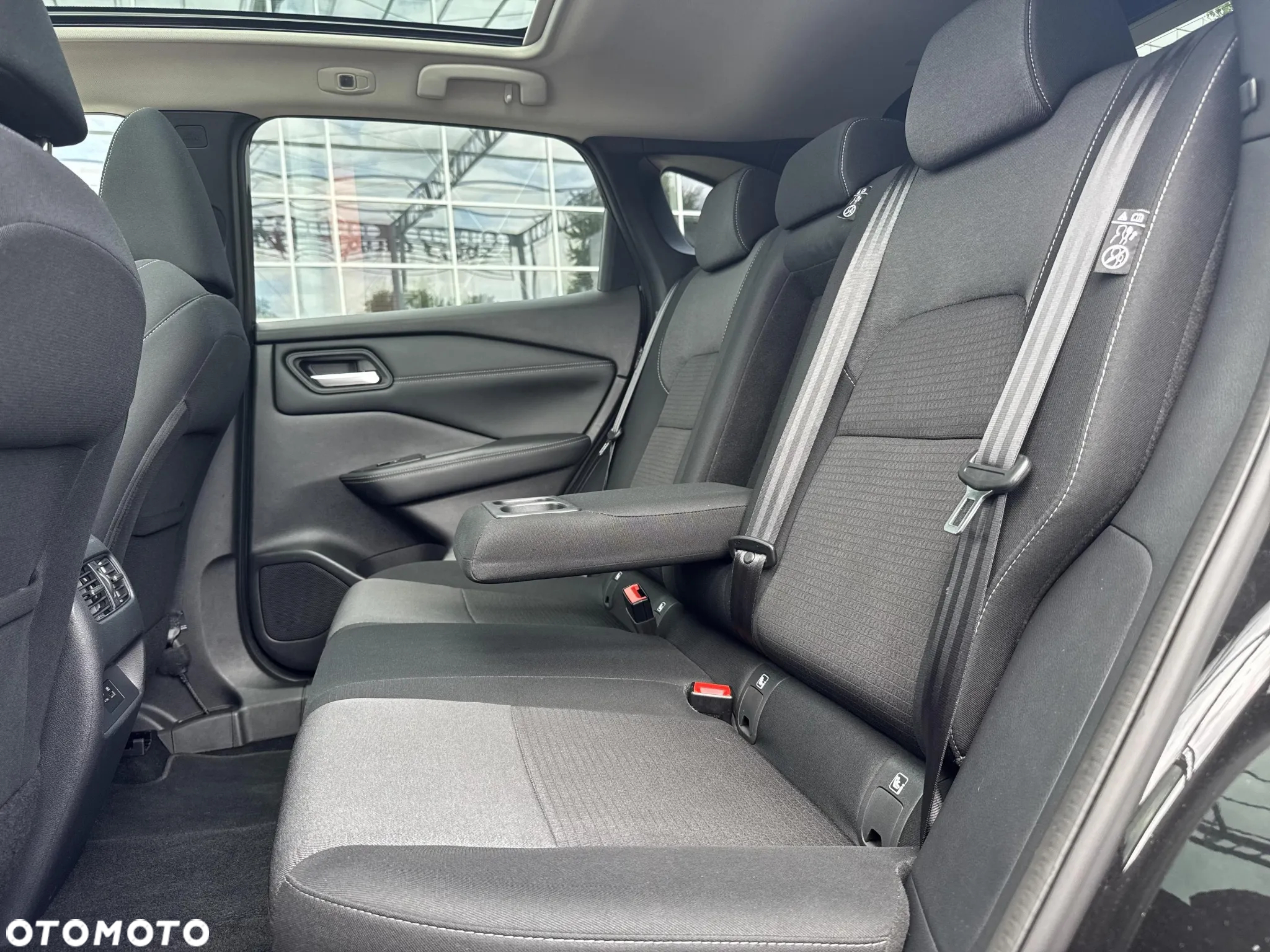 Nissan Qashqai 1.3 DIG-T mHEV N-Connecta Xtronic - 17