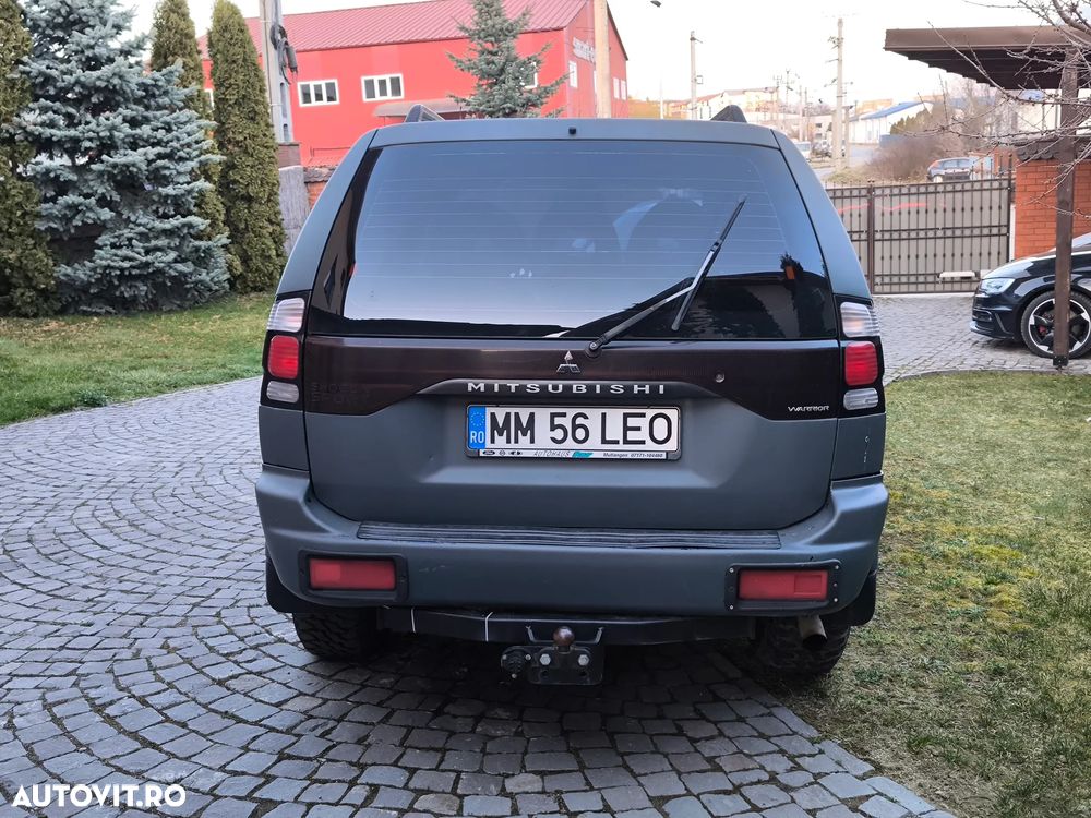 Mitsubishi Pajero Metal Top 2.5 TD GL - 9