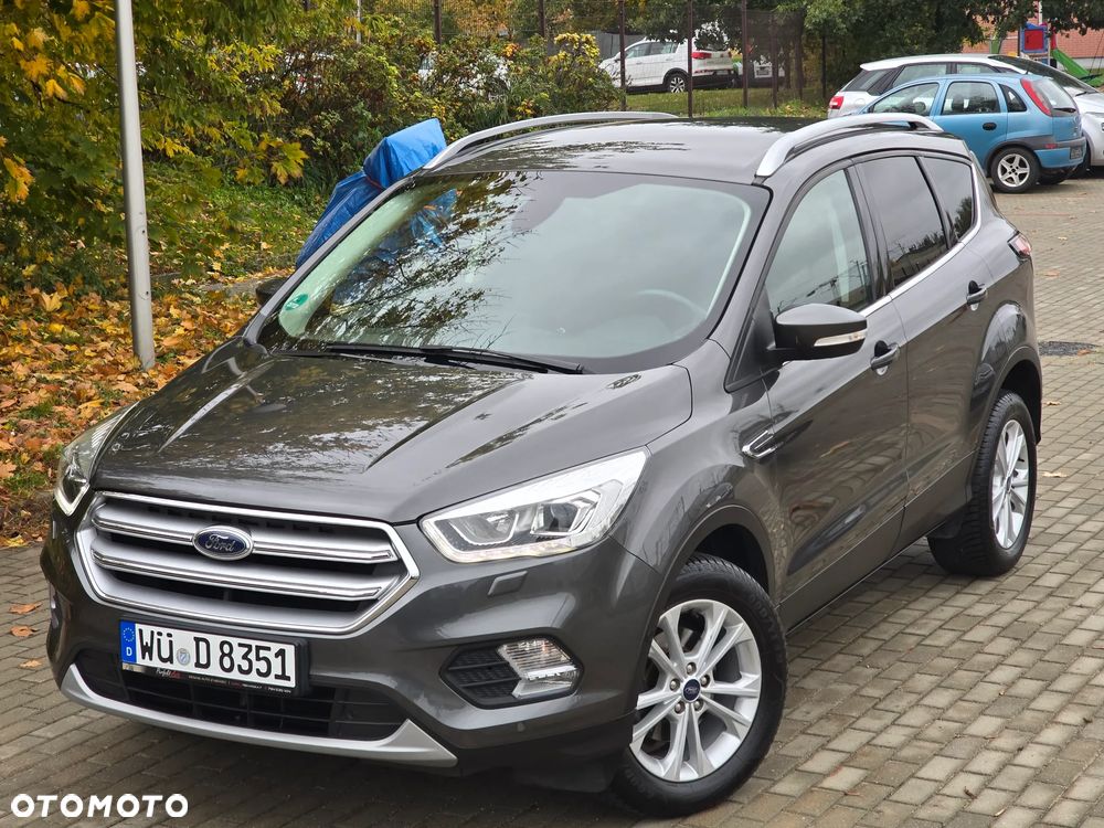 Ford Kuga 1.5 EcoBoost 2x4 Titanium - 41