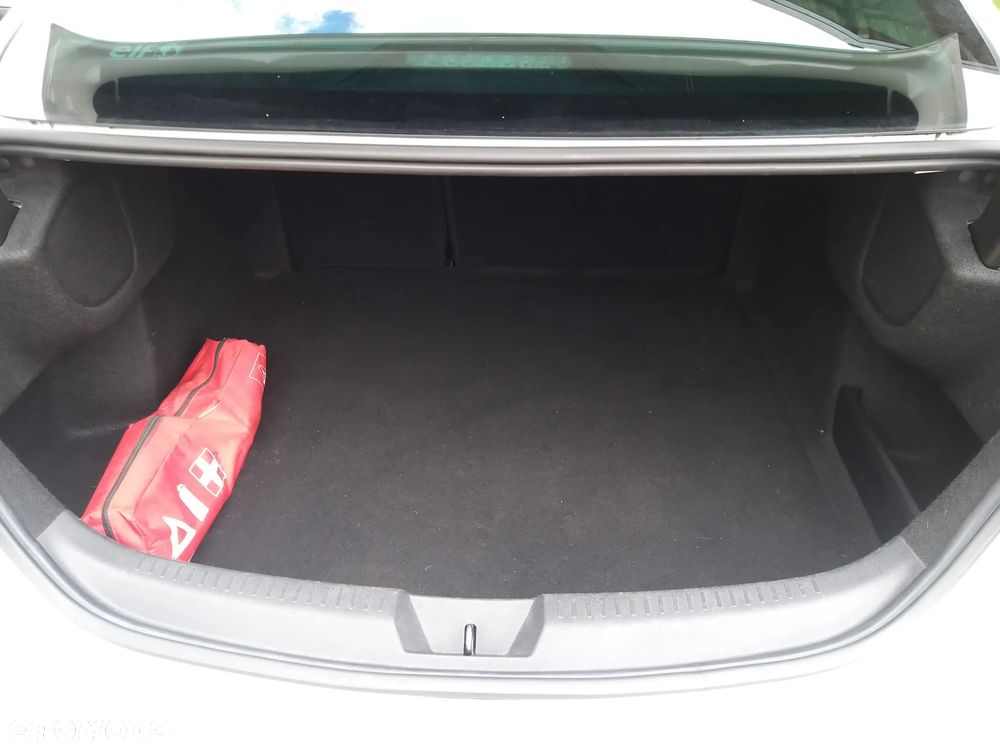 Renault Megane 1.5 dCi Intens EDC - 12