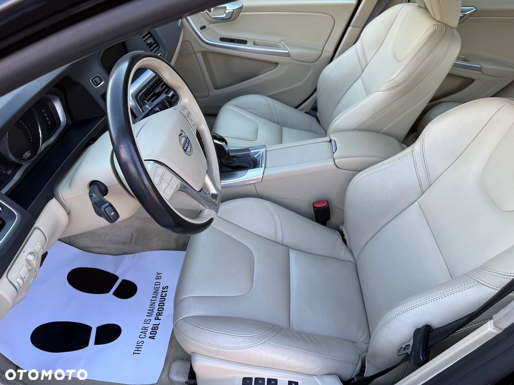 Volvo S60 Cross Country D4 Drive-E Summum - 32
