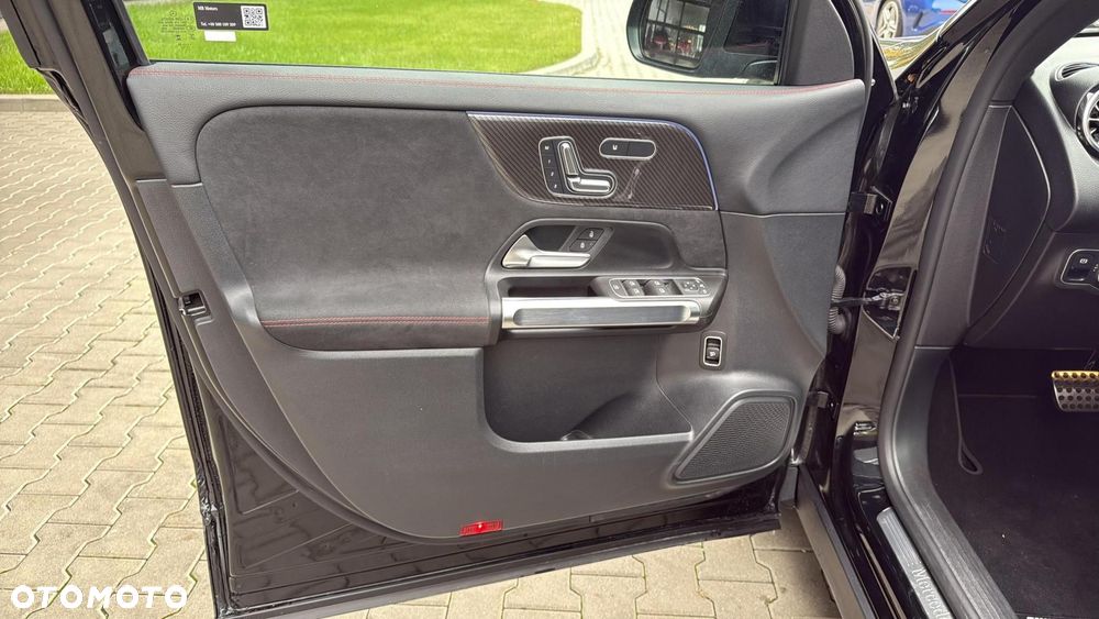 Mercedes-Benz GLB - 9