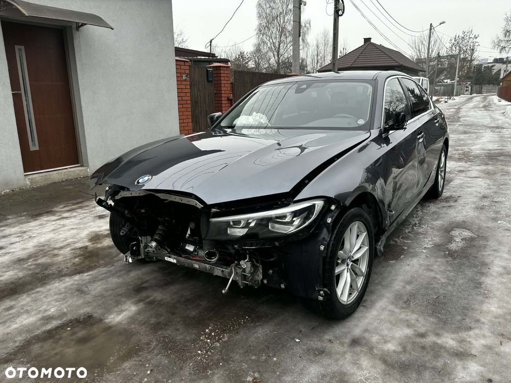 BMW Seria 3 318d Edition Luxury Line Purity - 11