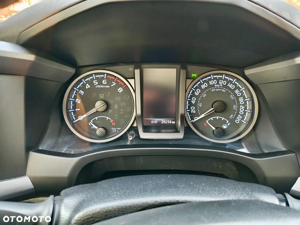Toyota Tacoma - 20