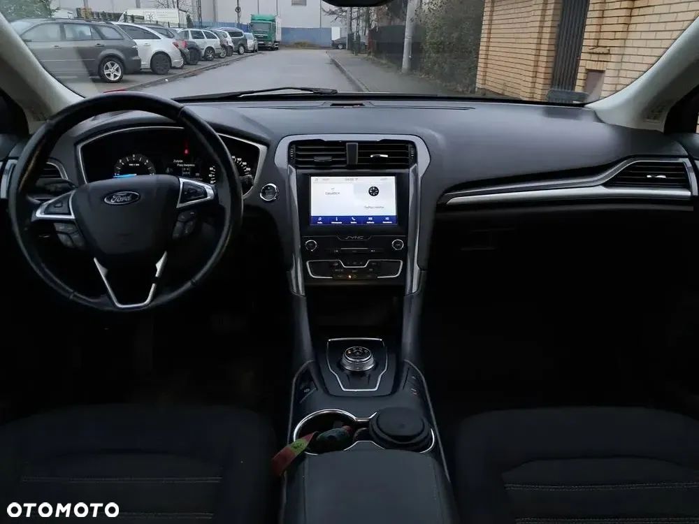 Ford Mondeo 2.0 TDCi Trend PowerShift - 9