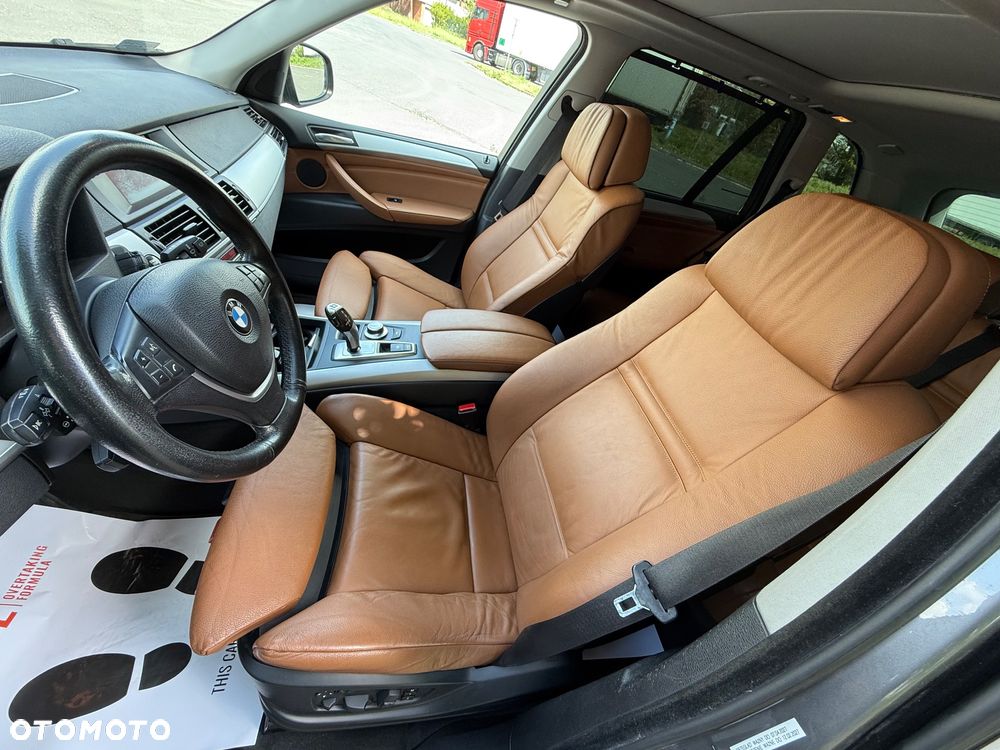 BMW X5 3.0sd xDrive - 33