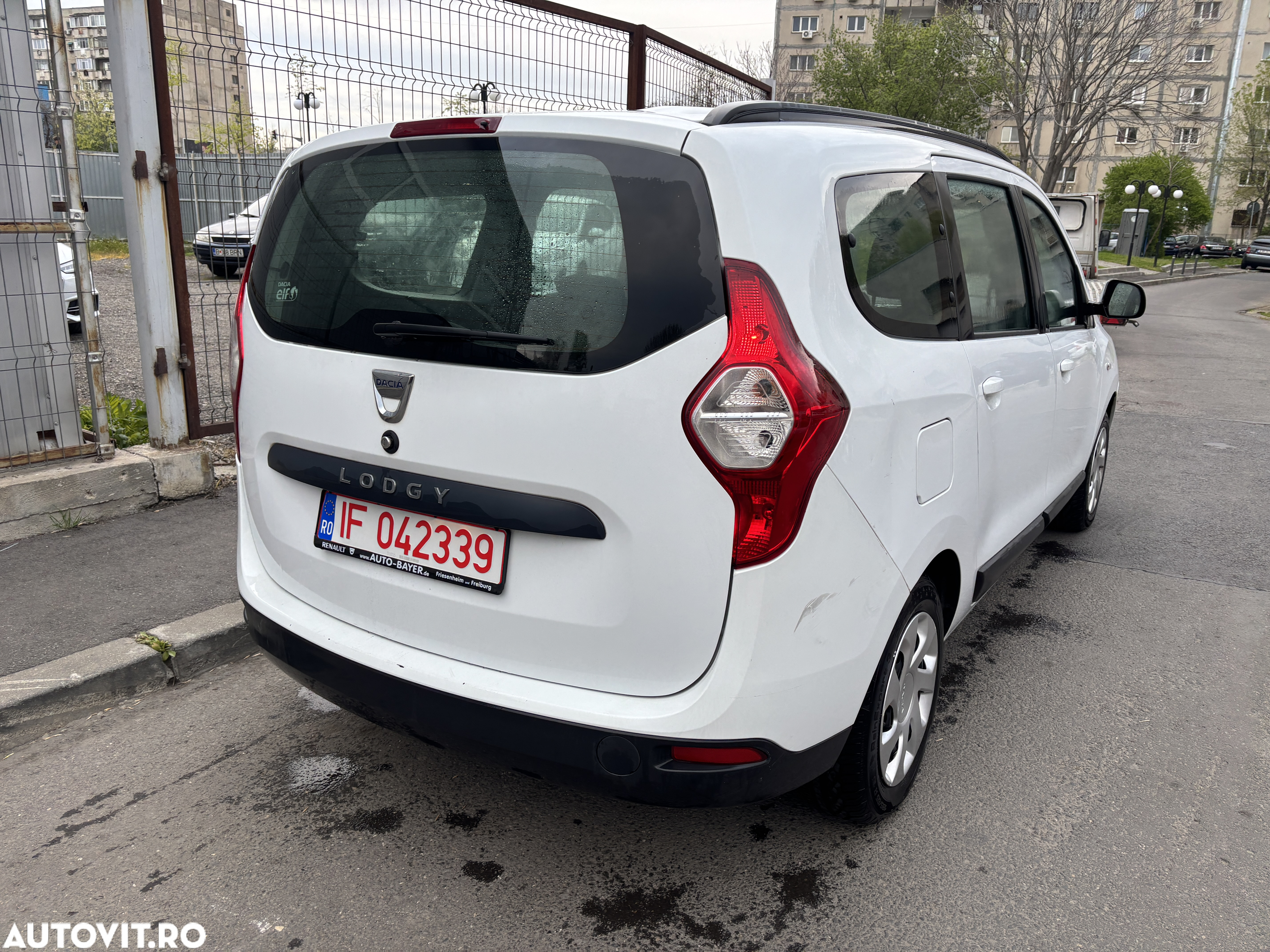 Dacia Lodgy 1.2 TCe 115 CP Laureate - 2