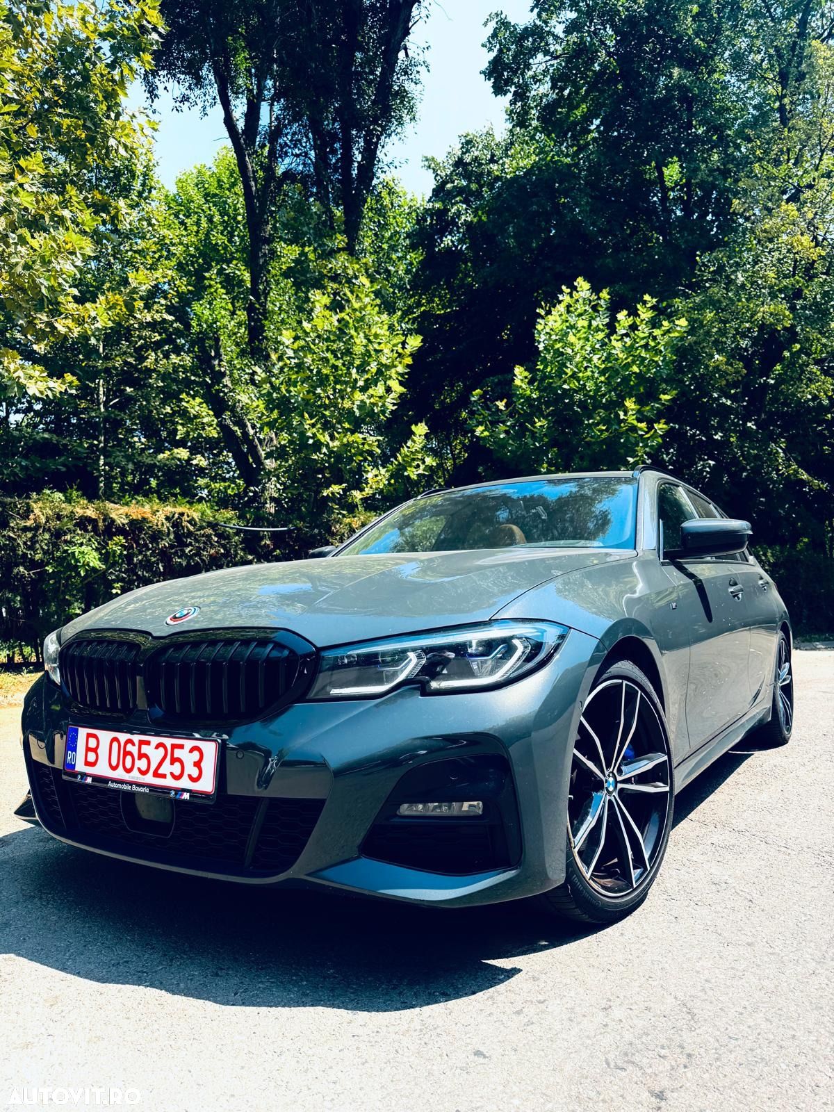 BMW Seria 3 320d Touring Aut. M Sport - 1