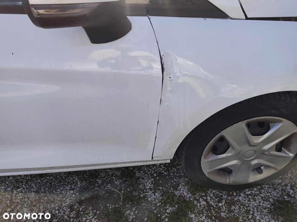 Ford Fiesta 1.0 EcoBoost S&S COOL&CONNECT - 9